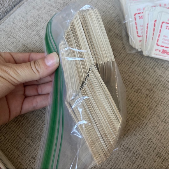 Lot of 800 Ish Vintage 1985 TOPPS MLB Baseball Stickers NFL Football - Picture 3 of 10